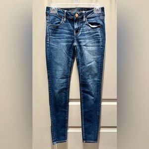 American Eagle Size 4 Super Low Rise Jegging